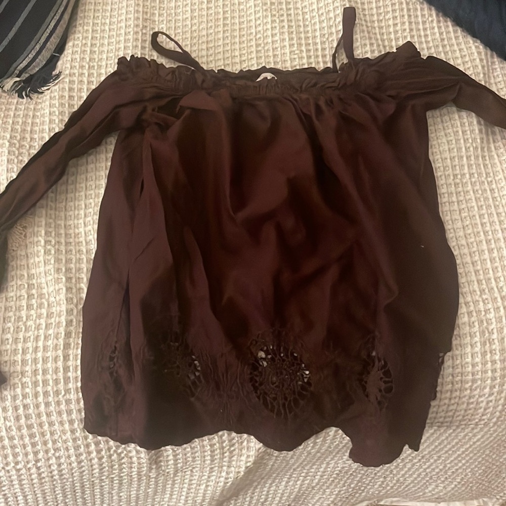 Size small- loft off the shoulder top. Worn once